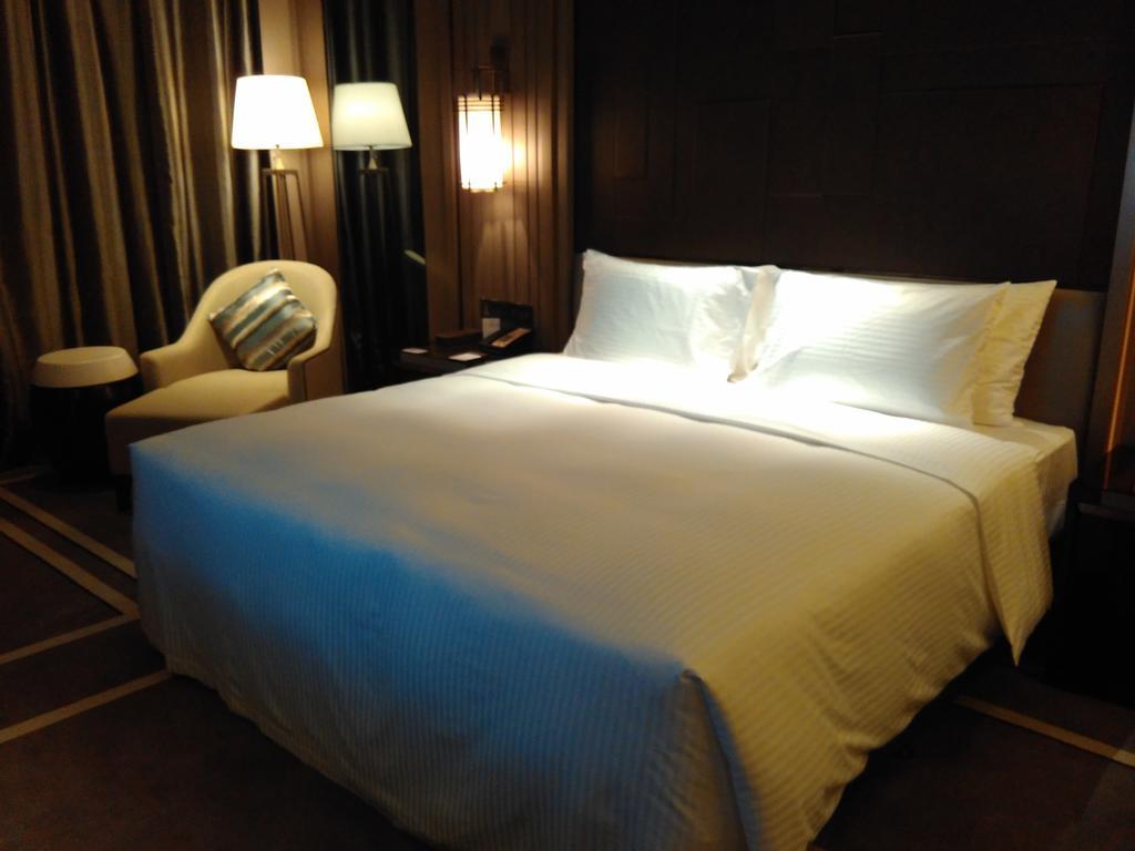 Wanda Realm Hotel Дунъин Экстерьер фото